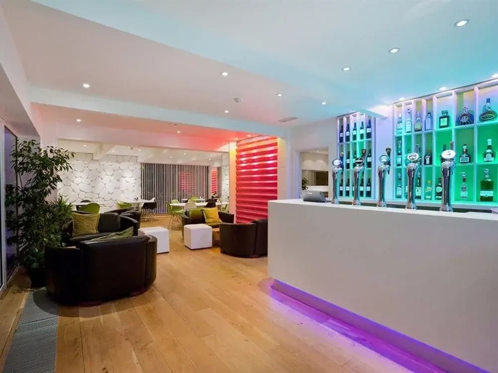 Hotel photo 1