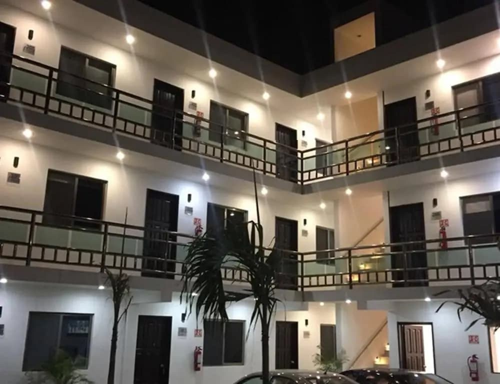 Hotel photo 1