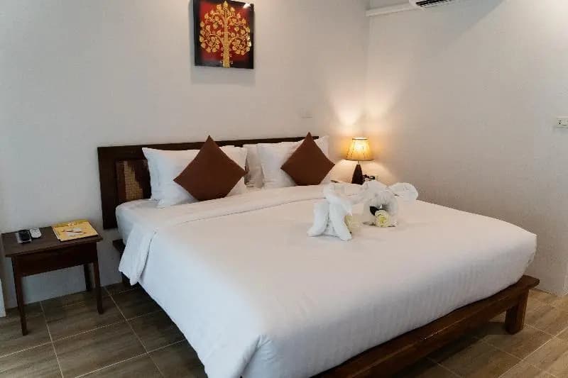 Deluxe Double room with garden view full double bed
