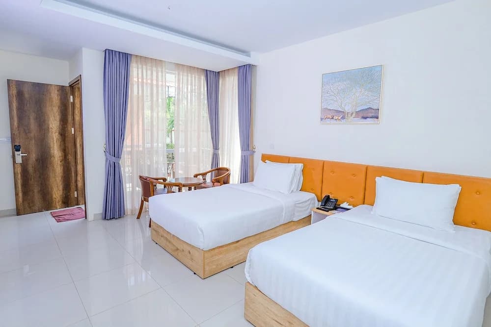 Double Villa with balcony and with garden view twin beds