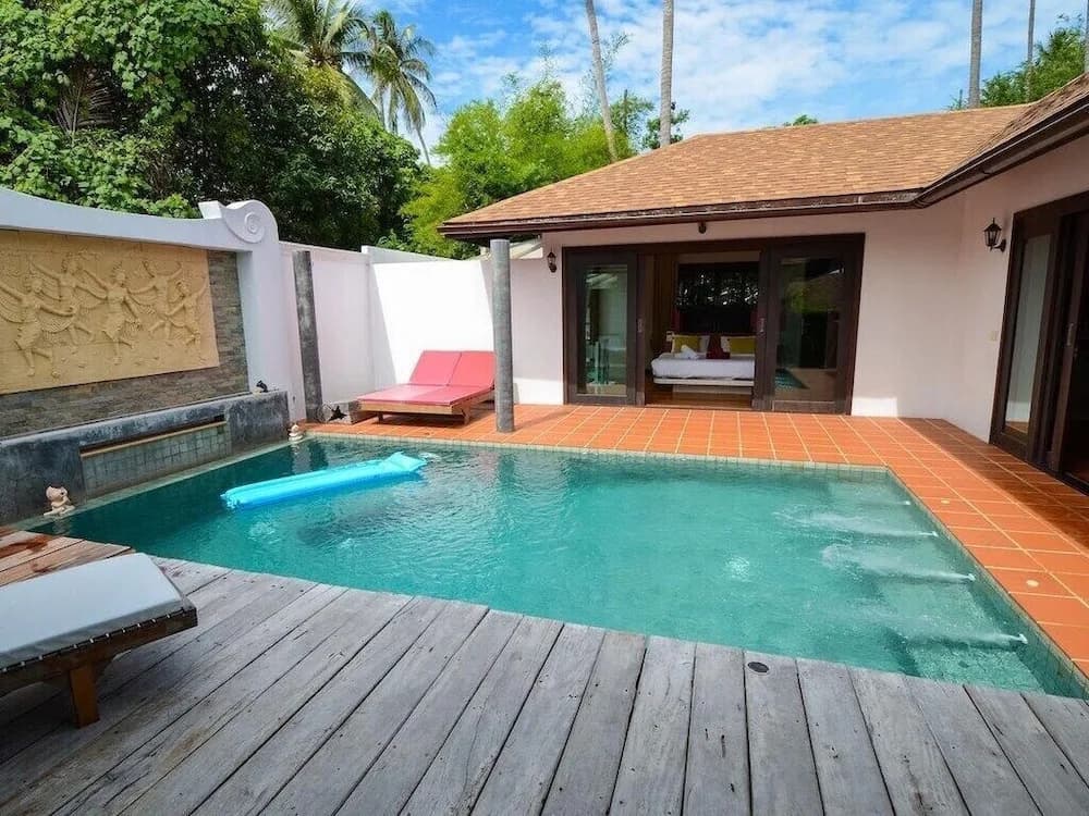 2 Bedrooms Villa