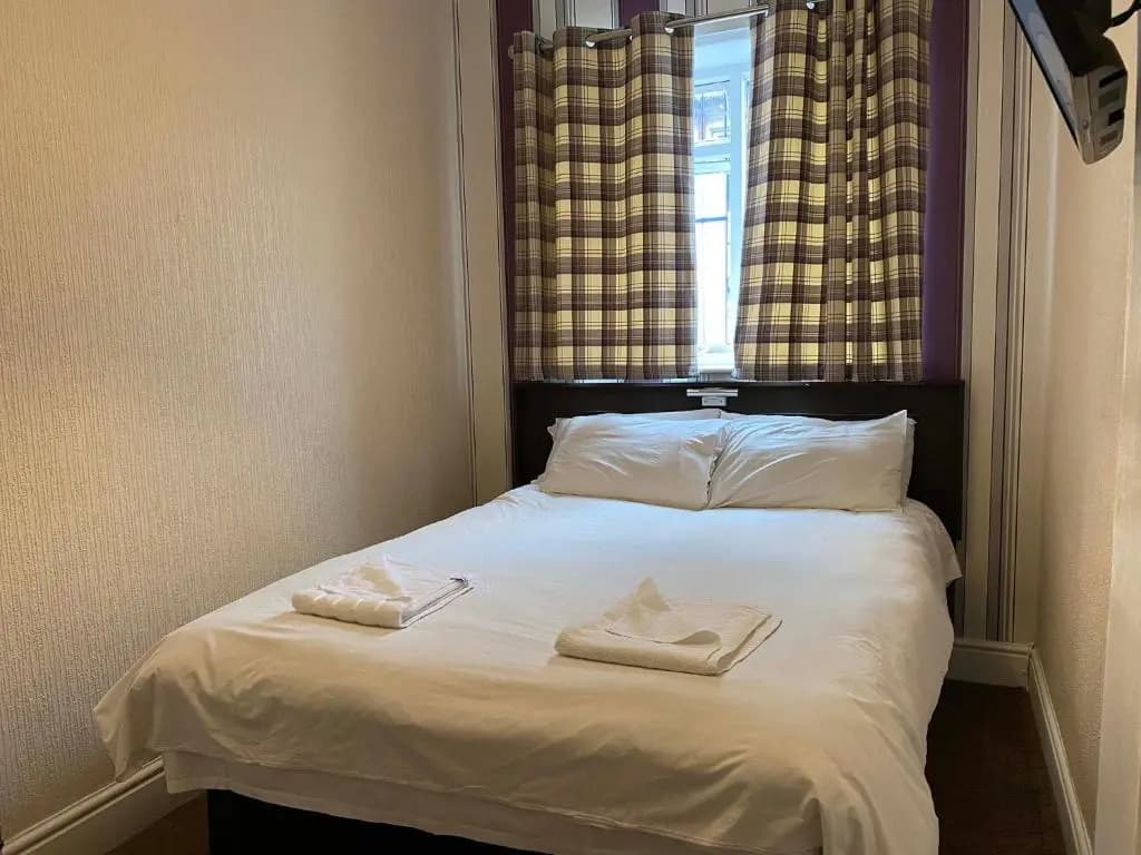 Economy room