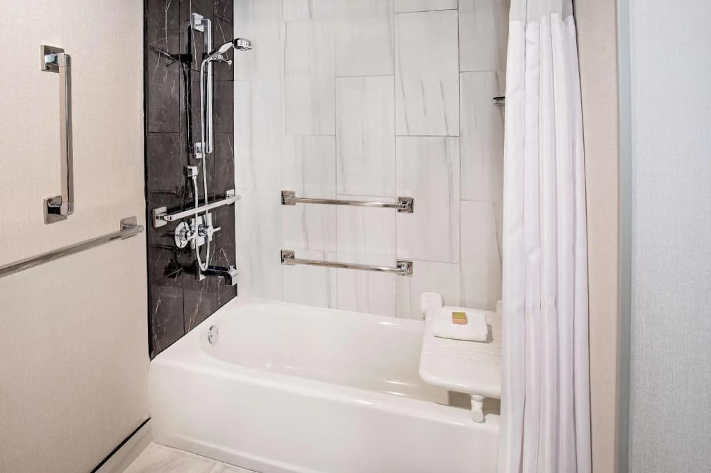 Accessible Double room full double bed