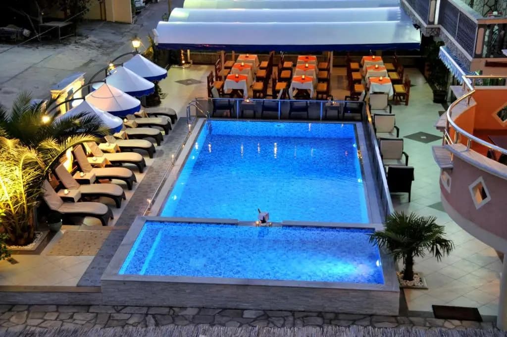 Hotel photo 1