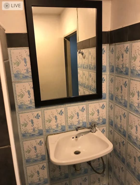 Standard room with balcony and with partial sea view
