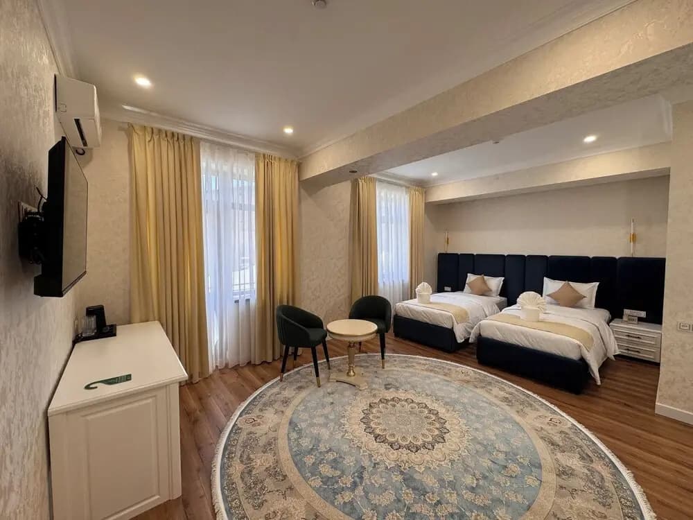 Deluxe Suite