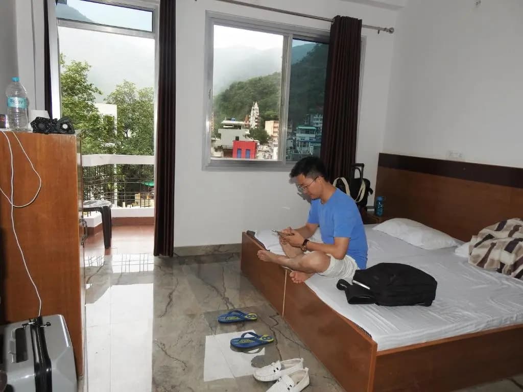 Standard Double room with mountain view full double bed