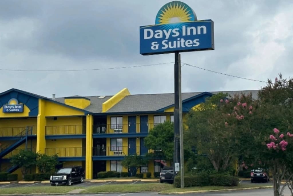 Hotel photo 1