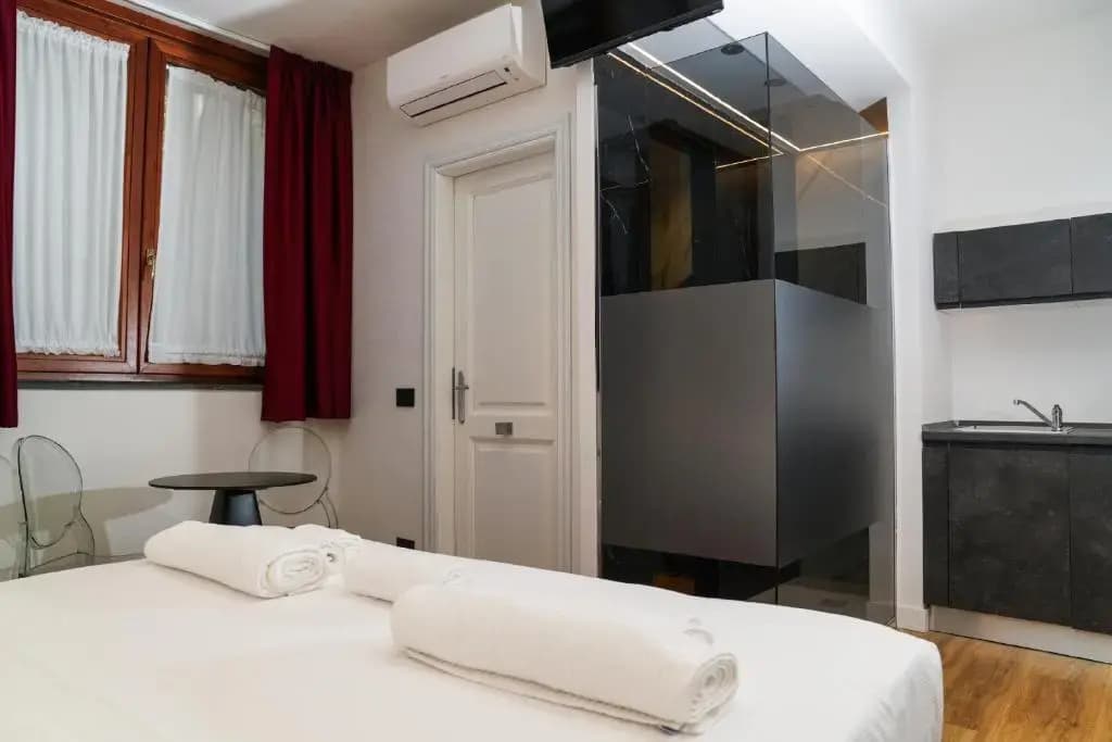 Deluxe Double room full double bed