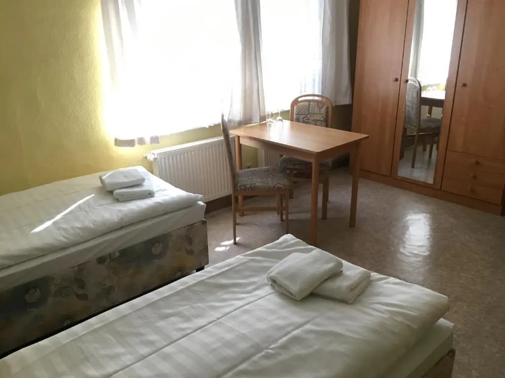 Economy room