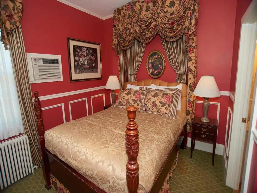 Standard Double room full double bed