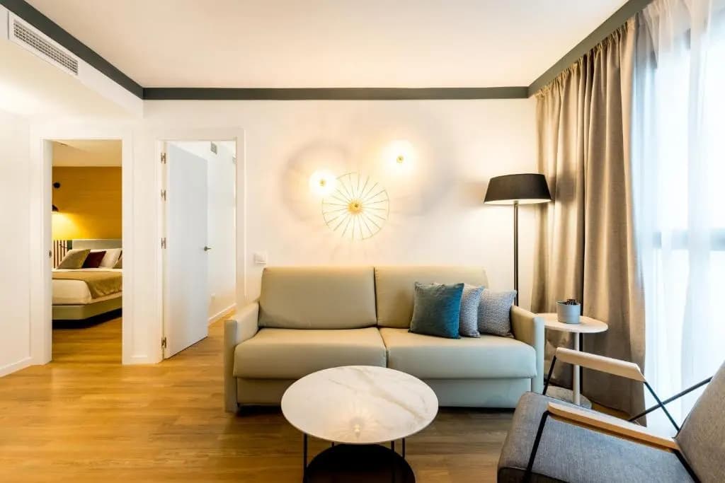 2 Bedrooms Deluxe Double Apartment twin beds