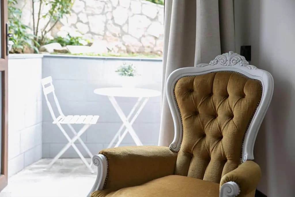 Comfort room