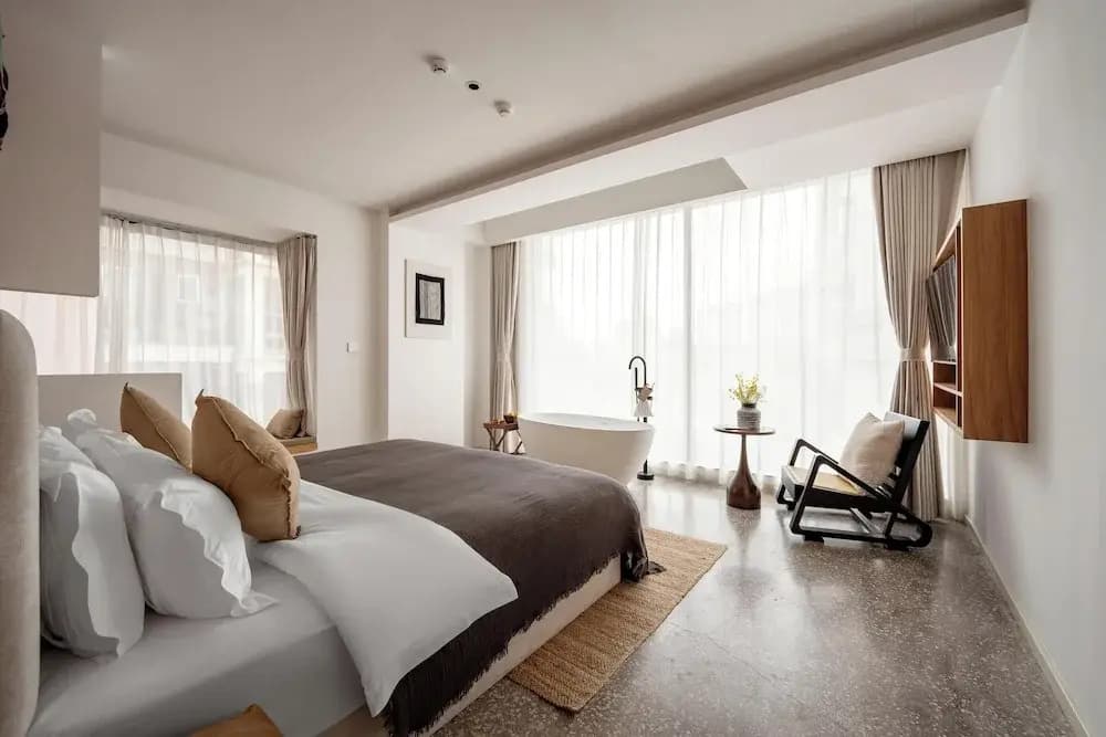 Family Suite with balcony and with courtyard view