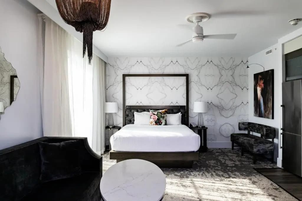 1 Bedroom Double Suite full double bed