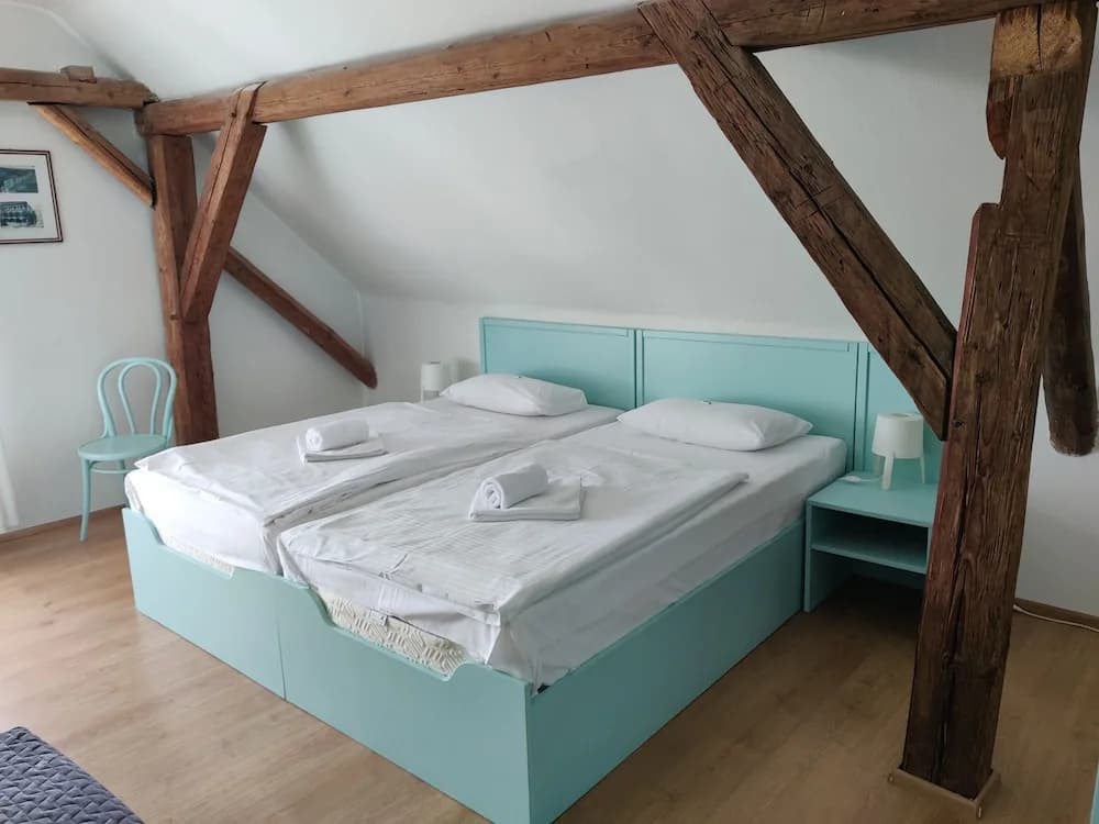 Standard Triple room with garden view