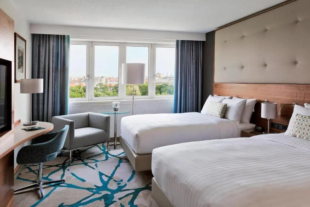 Superior Double room with park view twin beds