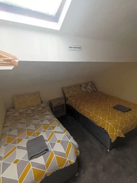 Standard Triple room