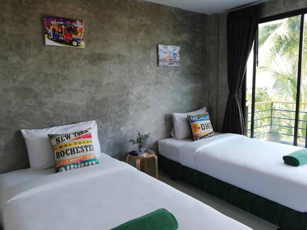 Deluxe Double room twin beds