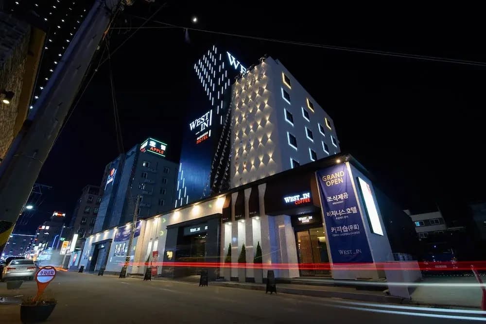 Hotel photo 1