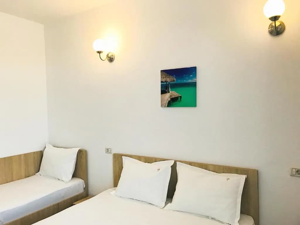 Standard Triple room with balcony