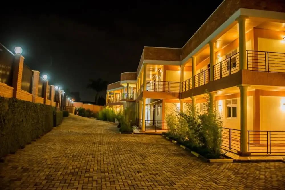 Hotel photo 1
