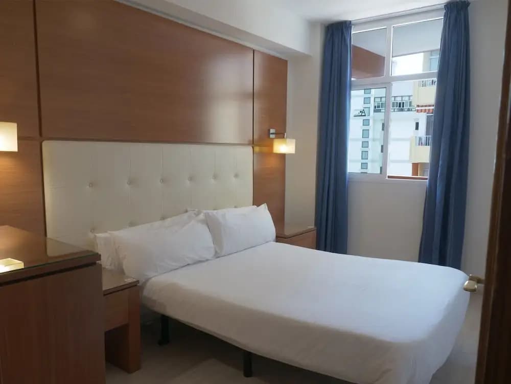 2 Bedrooms Apartment with balcony
