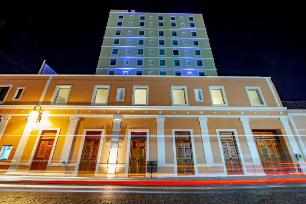 Hotel photo 1