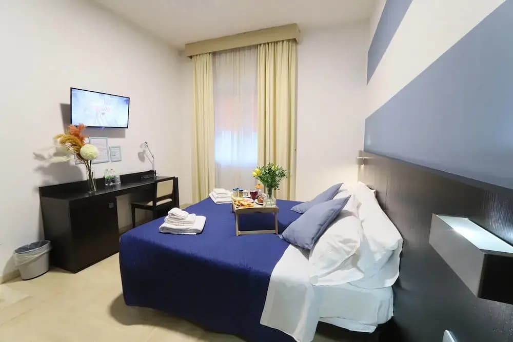 Classic Double room with balcony full double bed