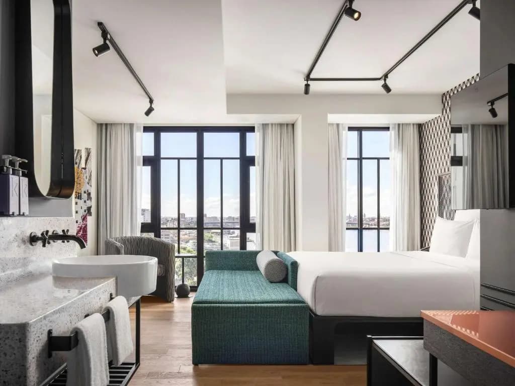 Comfort room