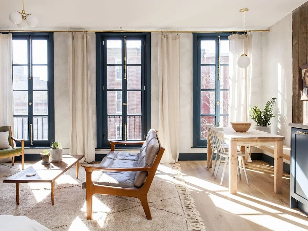 2 Bedrooms Apartment