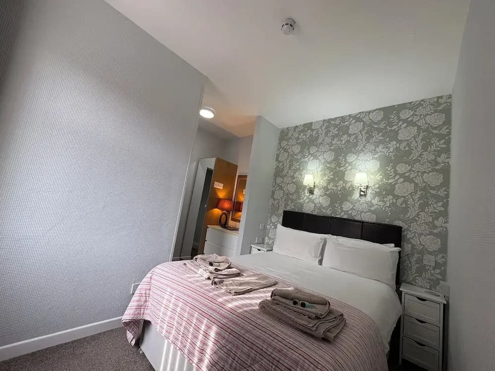 Economy Double room full double bed