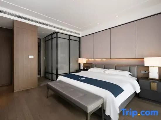 3 Bedrooms Suite with balcony and with river view