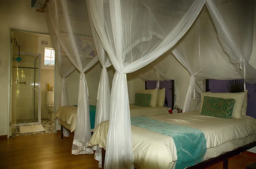 1 Bedroom Standard Double room twin beds