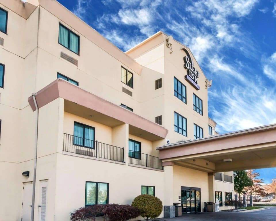 Hotel photo 1