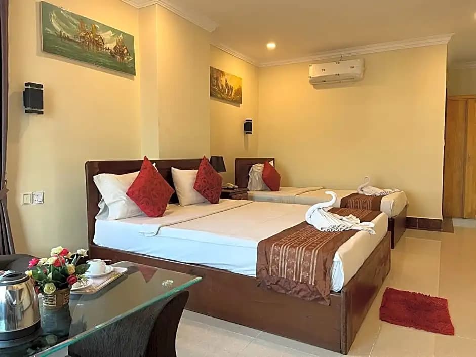 Standard Triple room