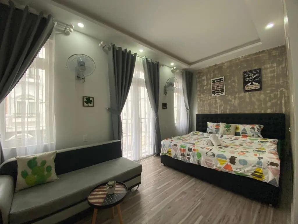 Deluxe Double room with balcony full double bed