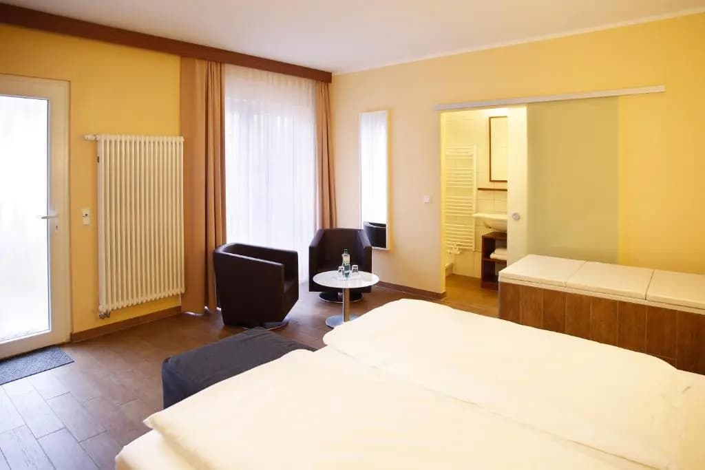 Deluxe Double room full double bed