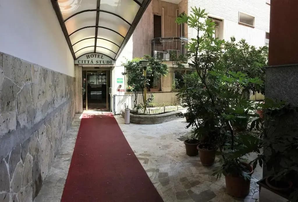 Hotel photo 1