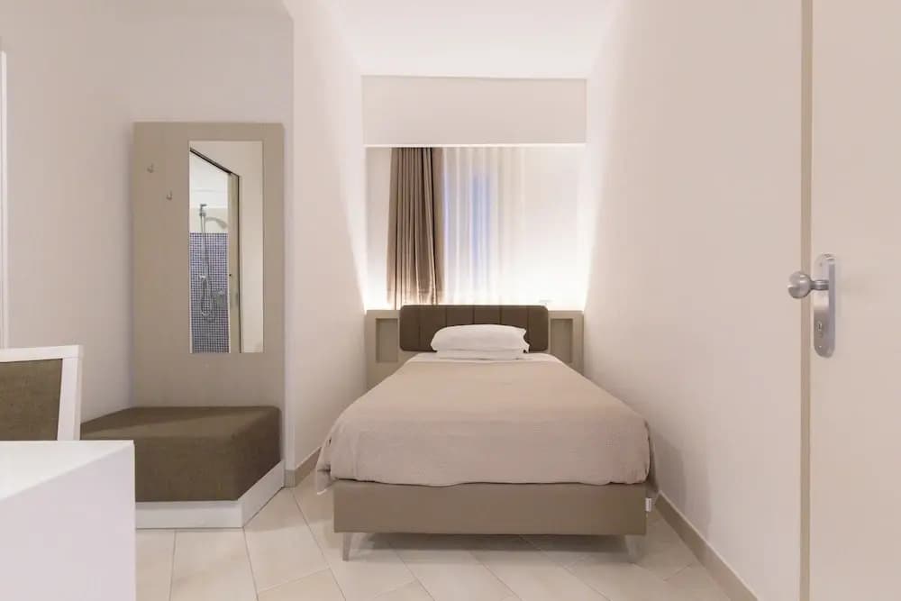 Economy room