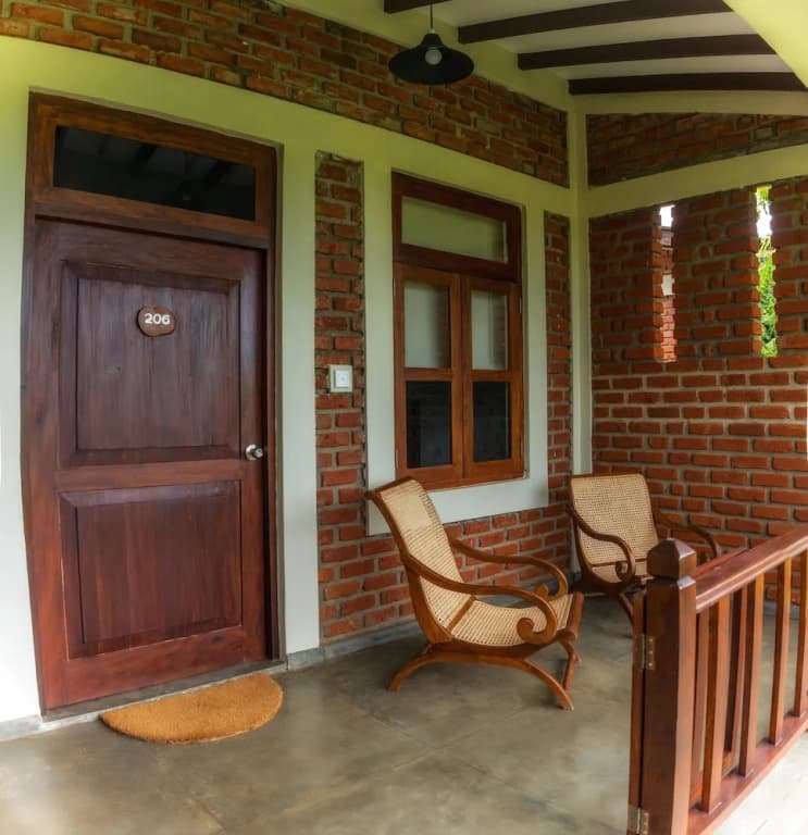 Deluxe Double room with balcony full double bed
