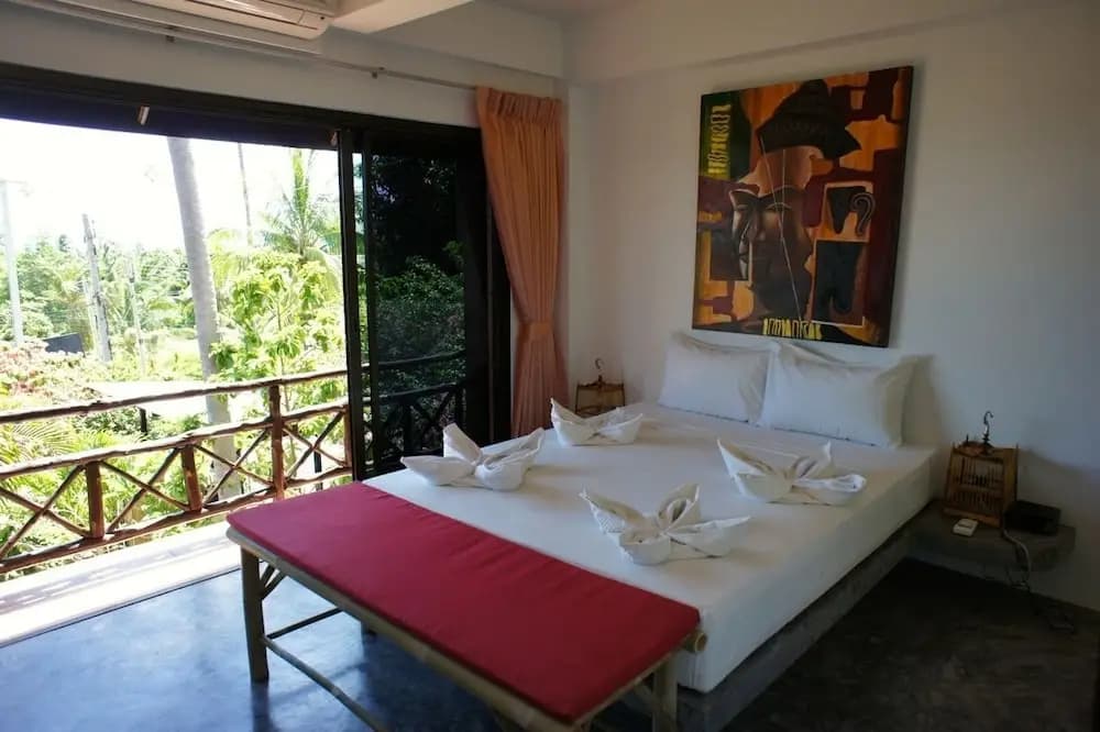 Deluxe room with ocean view