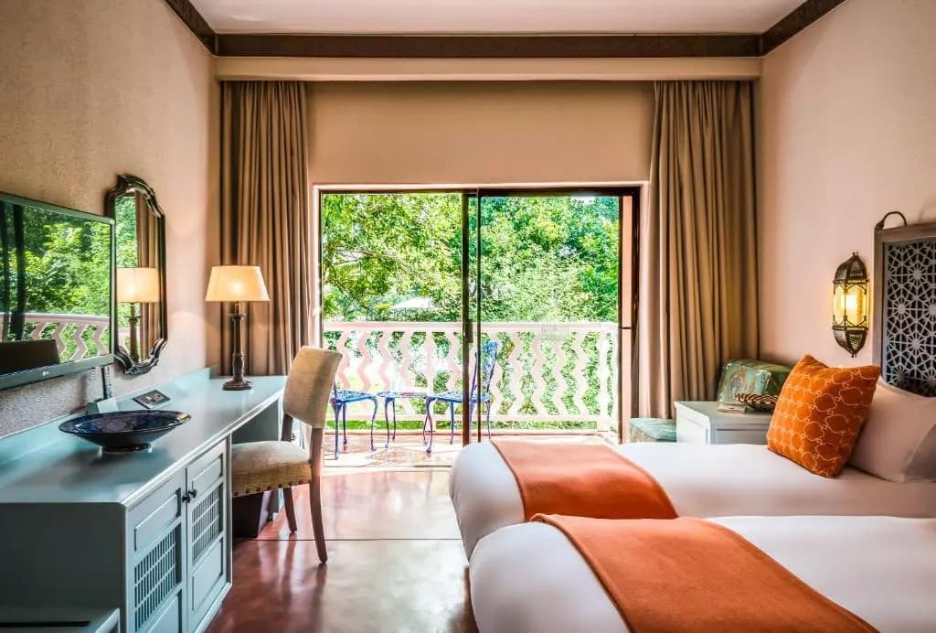 Suite with pool view