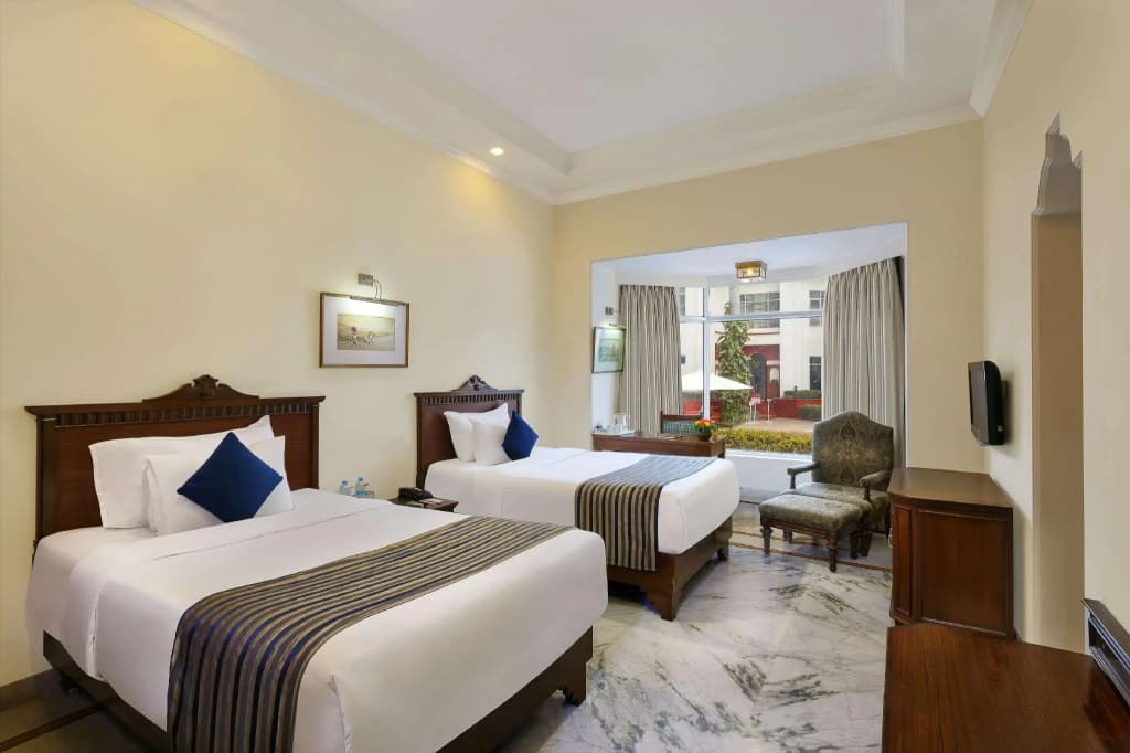Deluxe Double room twin beds