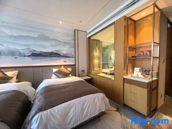 Deluxe Double room twin beds