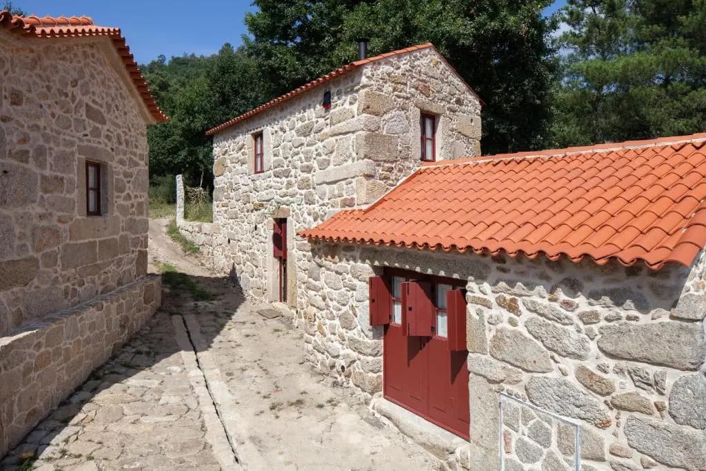 2 Bedrooms Cottage
