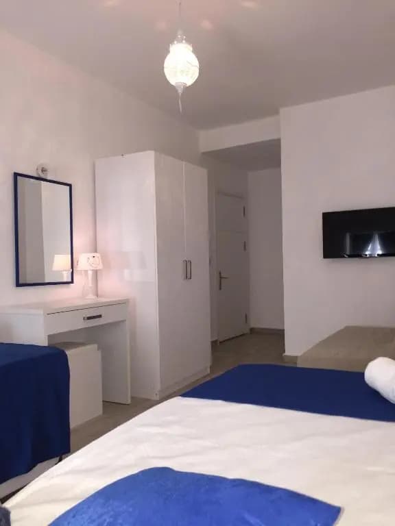 Economy room