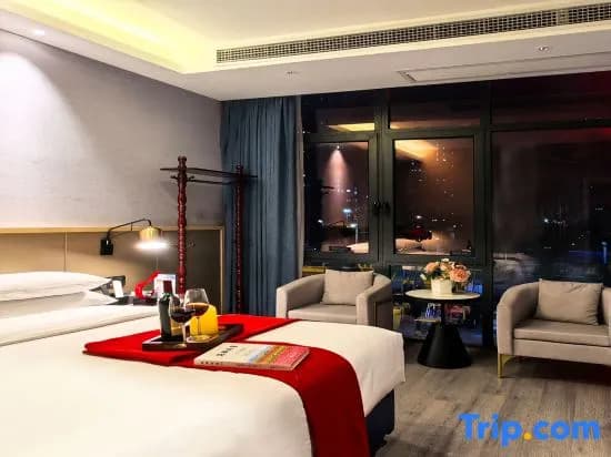 Luxury Suite