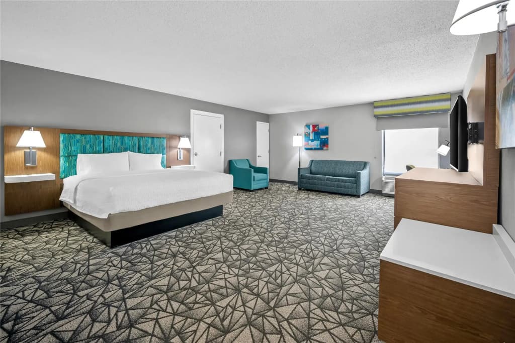 Double Suite full double bed