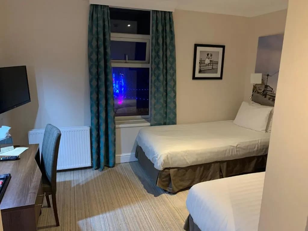 Superior Double room with sea view twin beds